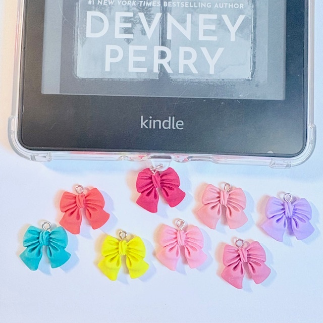 Bow Kindle Port Charm