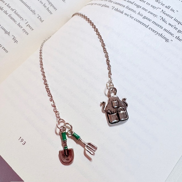 Green Thumb Chain Bookmark